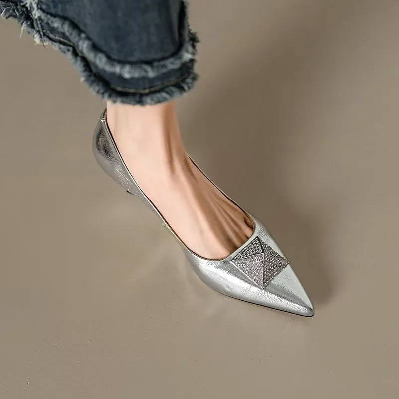 ChicLeather Pointed Toe Low-med Heels